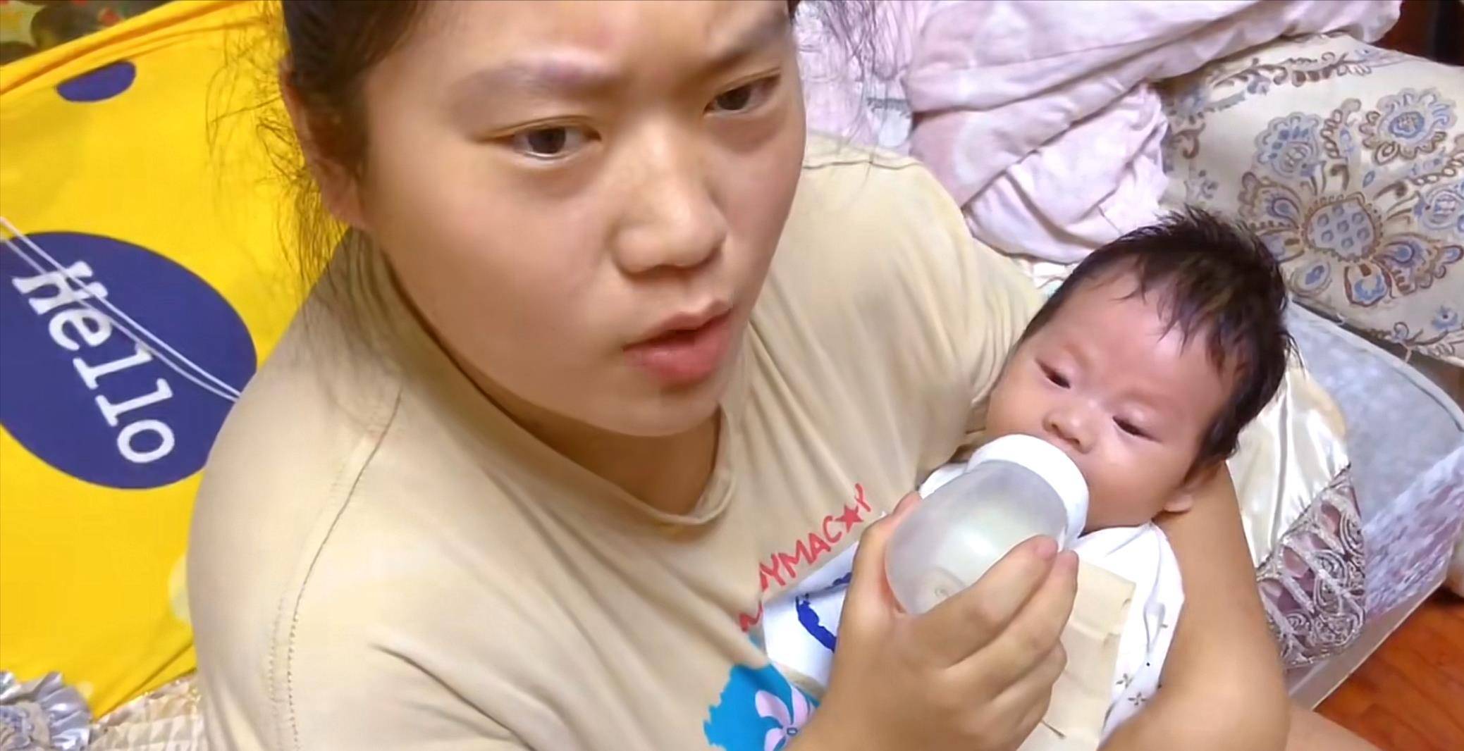 女子带娃女子带娃是指女性负责照顾和抚养孩子的任务。这包括提供孩子日常所需的关爱、教育、生活照料等方面。