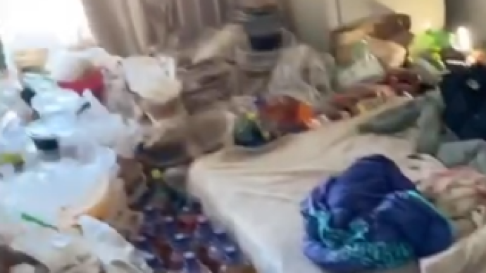 小伙退房留满屋垃圾小伙退房留下满屋垃圾，背后的故事与反思